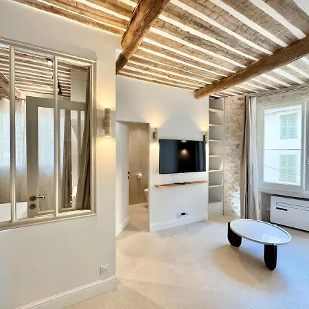 Appartement Luxe Et Charme Sur Les Remparts Du Vieil