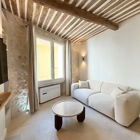 Luxe Et Charme Sur Les Remparts Du Vieil Antibes